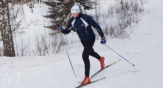 Juliahub - nordic-skier-racing-winter-snow-covered-trail